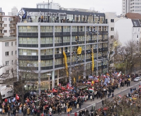 Στις 13 Ιανουαρίου 2007, χιλιάδες Σαηεντολόγοι και προσκεκλημένοι από τα Ηνωμένα Έθνη, την Πρεσβεία των Ηνωμένων Πολιτειών και ειδησεογραφικές ευρωπαϊκές οργανώσεις παρακολούθησαν το σπουδαίο εορτασμό των εγκαινίων της Εκκλησίας της Σαηεντολογίας του Βερολίνου.
